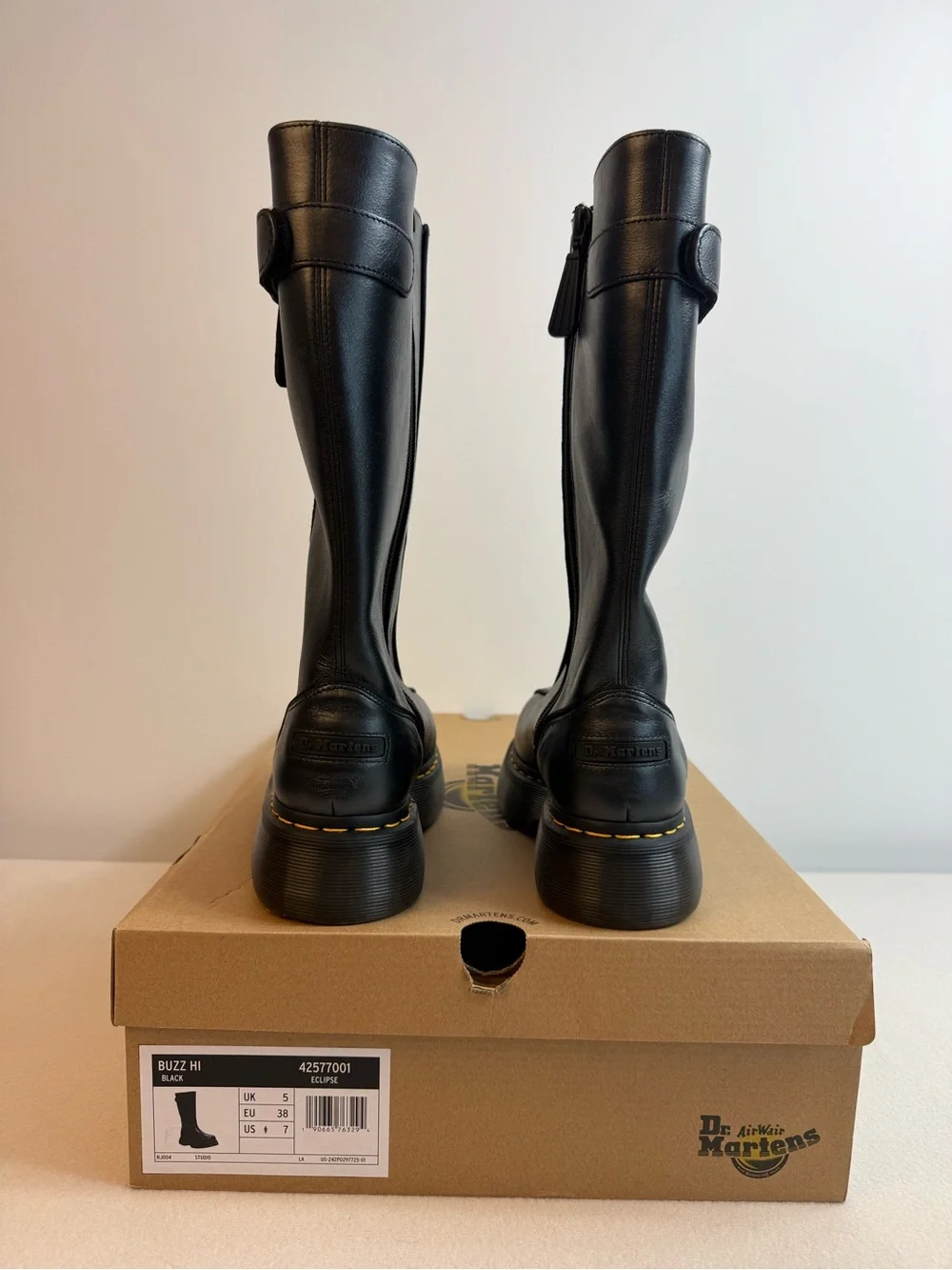 Dr. Martens Buzz Hi Boots black eclipse